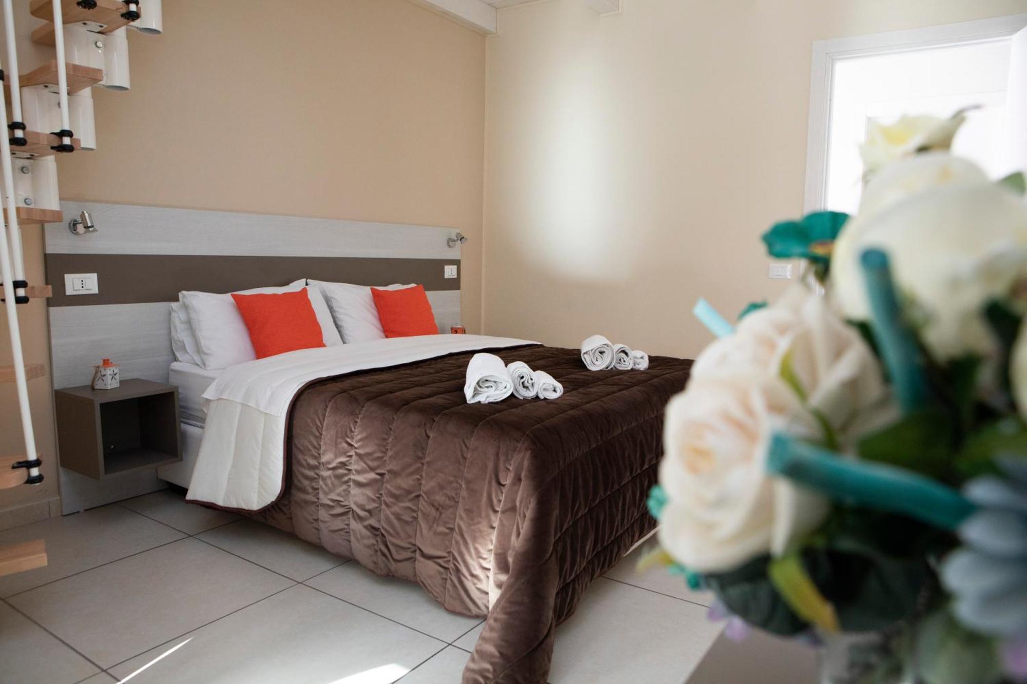 La Perla Amantea - Rooms & Apartaments Экстерьер фото