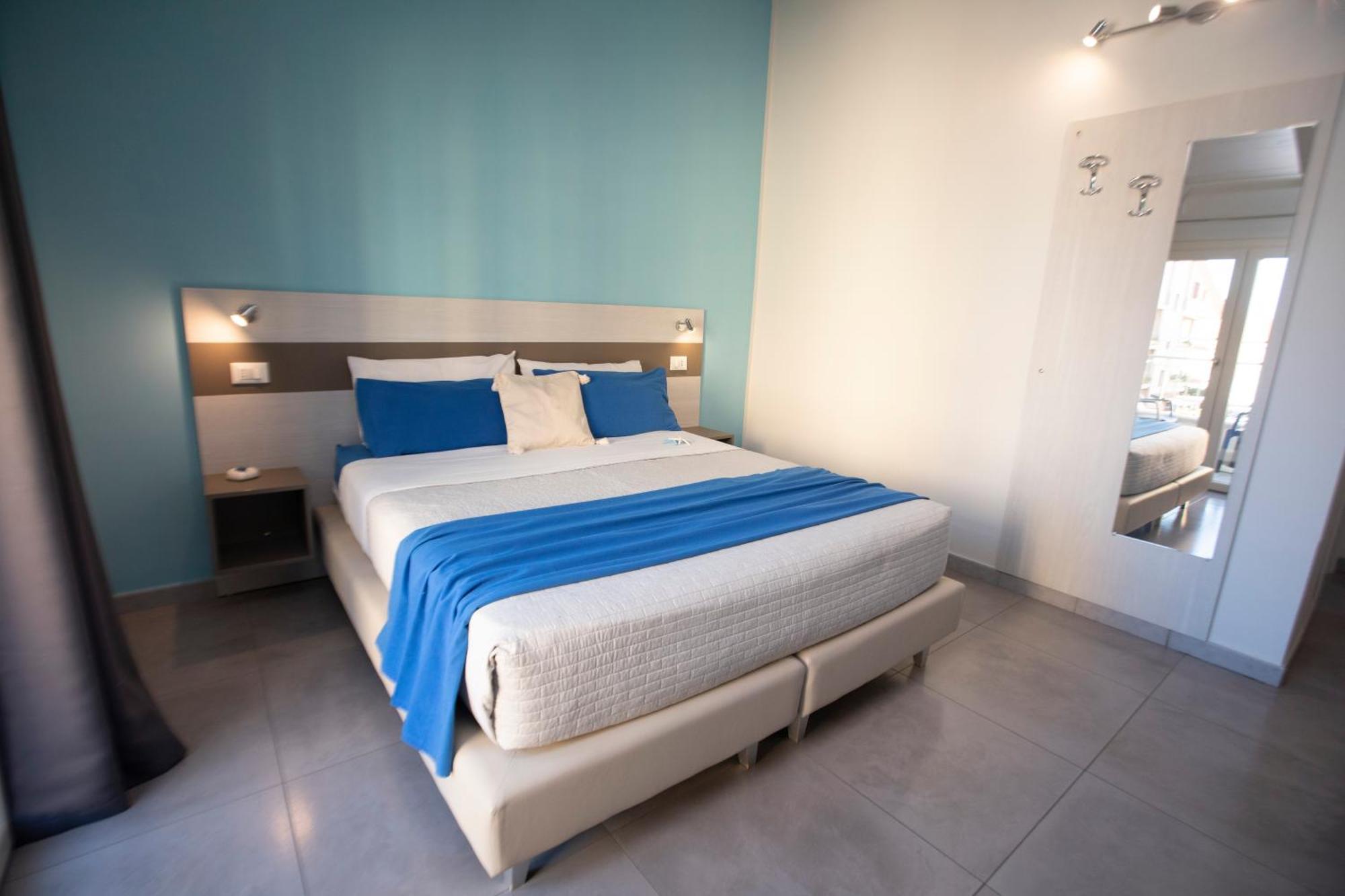 La Perla Amantea - Rooms & Apartaments Экстерьер фото