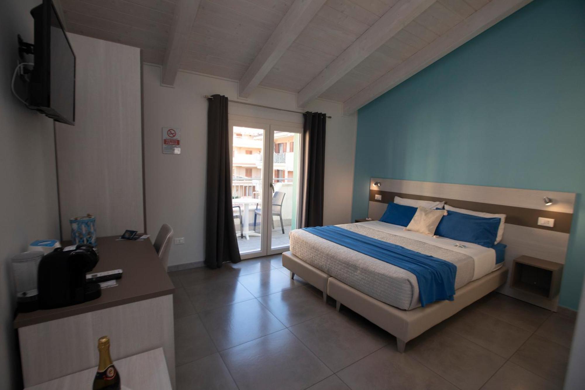 La Perla Amantea - Rooms & Apartaments Экстерьер фото